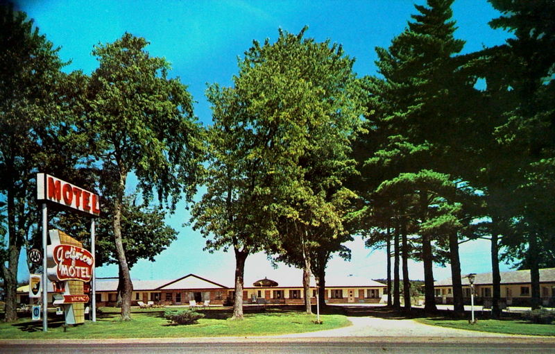 Golfview Motel - Old Postcard